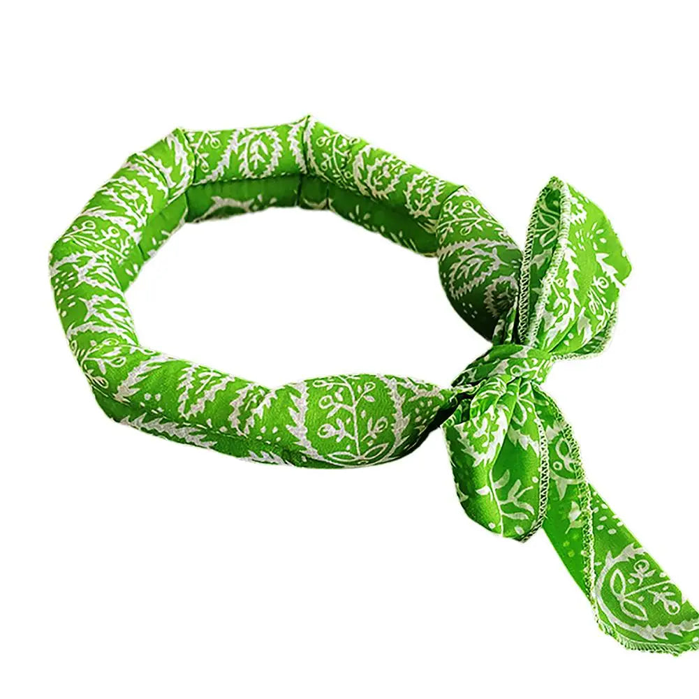 Summer Pet Dogs Cooling Ice Scarf Towel Heatstroke Dogs Cats Ice Scarf Collar Adjustable Cooling Cat Collar Bib Pet Supplies
